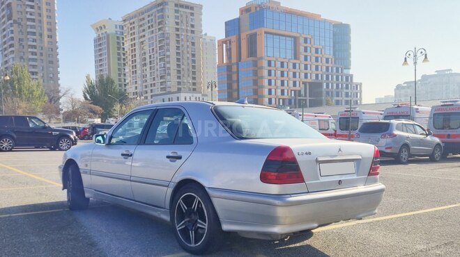 Mercedes C 240 1998, 302,000 km - 2.4 л - Bakı