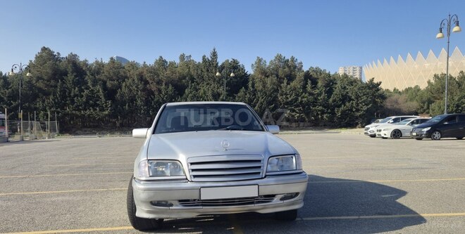 Mercedes C 240 1998, 302,000 km - 2.4 л - Bakı
