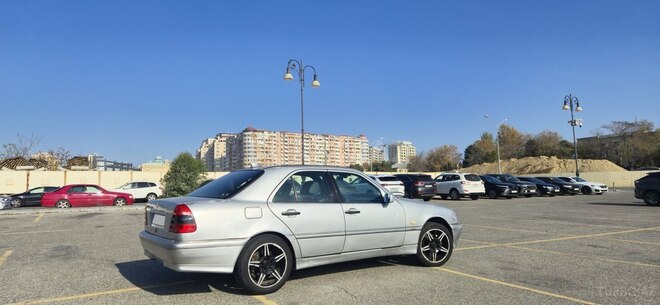 Mercedes C 240 1998, 302,000 km - 2.4 л - Bakı