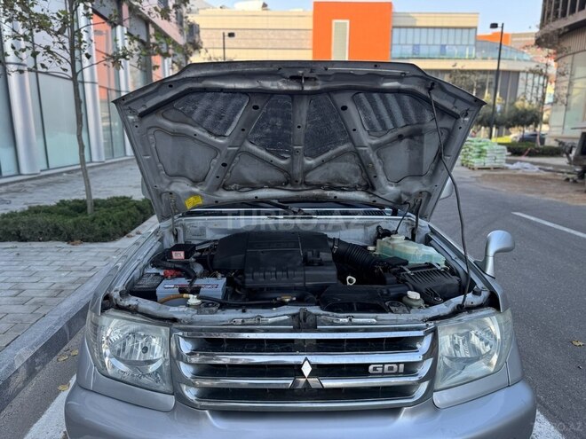 Mitsubishi Pajero io 2000, 337,436 km - 2.0 l - Bakı