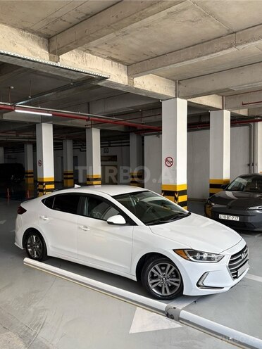 Hyundai Elantra 2018, 201,168 km - 2.0 l - Bakı