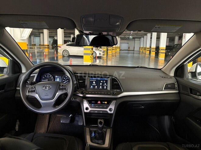 Hyundai Elantra 2018, 201,168 km - 2.0 l - Bakı