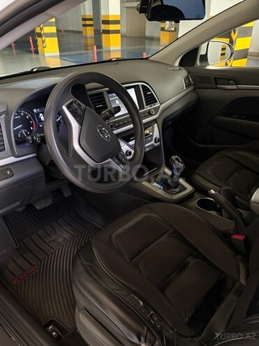 Hyundai Elantra 2018, 201,168 km - 2.0 l - Bakı