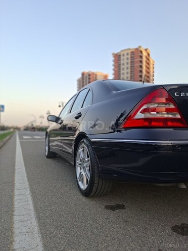 Mercedes C 230 2006, 131,200 km - 2.5 l - Bakı