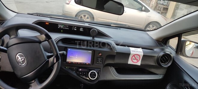 Toyota Aqua 2018, 250,000 km - 1.5 l - Bakı
