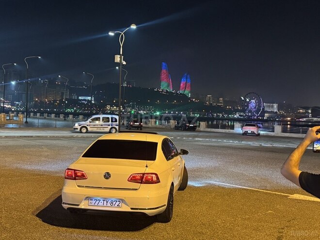 Volkswagen Passat 2012, 188,000 km - 1.8 л - Bakı