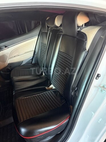 Hyundai Avante 2015, 255,000 km - 1.6 л - Bakı