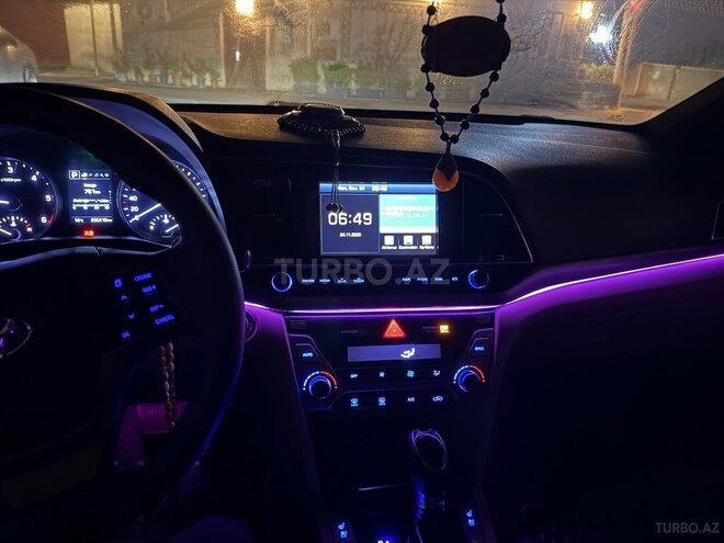 Hyundai Avante 2015, 255,000 km - 1.6 л - Bakı