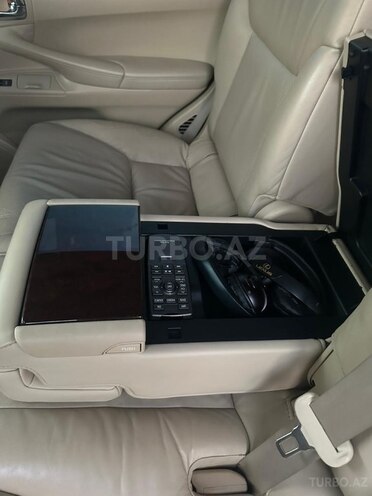 Lexus LX 570 2009, 105,447 km - 5.7 l - Salyan