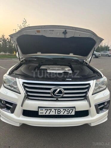 Lexus LX 570 2009, 105,447 km - 5.7 l - Salyan