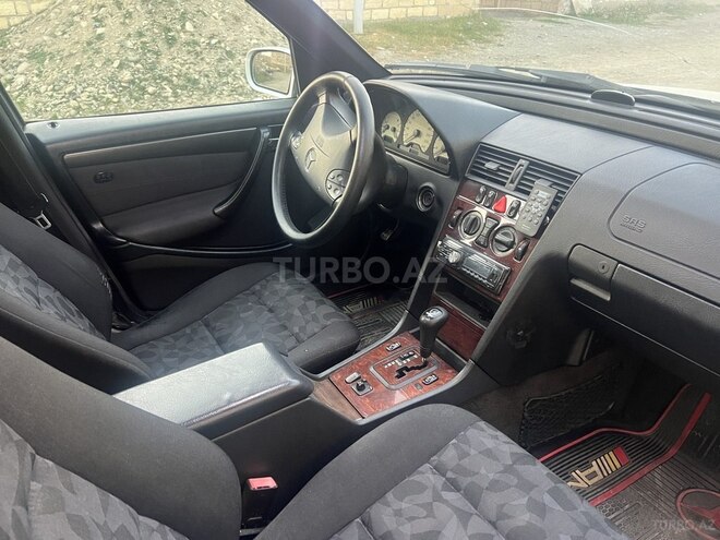 Mercedes C 180 1999, 294,000 km - 1.8 л - Gəncə