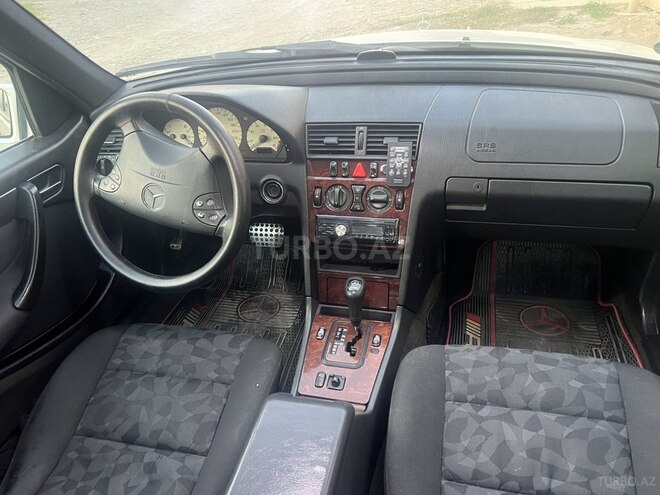 Mercedes C 180 1999, 294,000 km - 1.8 л - Gəncə