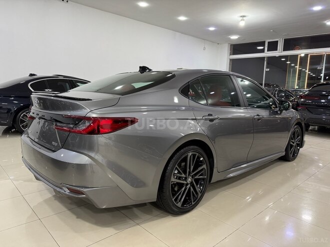 Toyota Camry-9