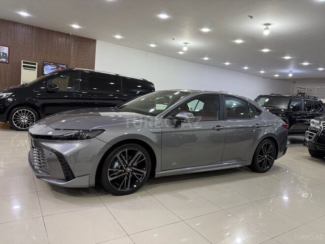 Toyota Camry-7