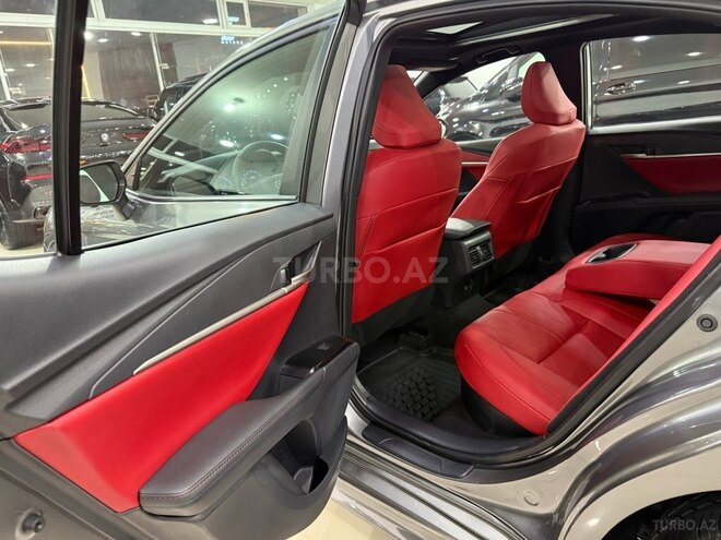 Toyota Camry-30