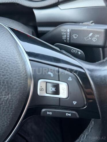 Volkswagen Passat 2017, 133,000 km - 1.8 l - Bakı