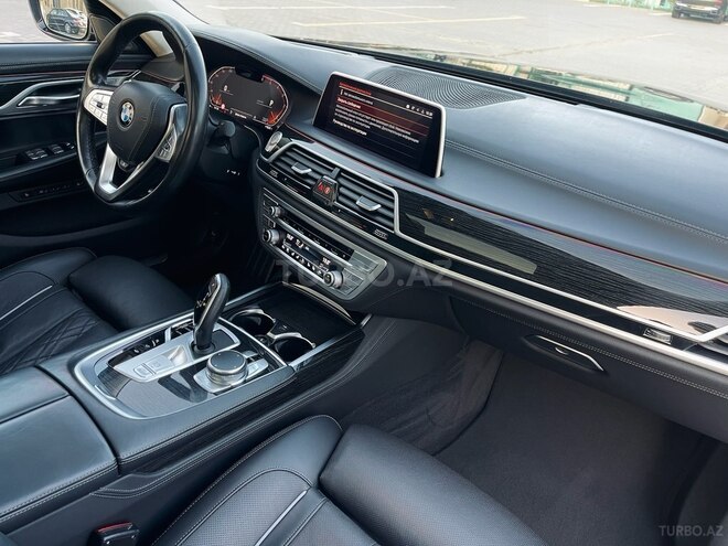 BMW 730-17