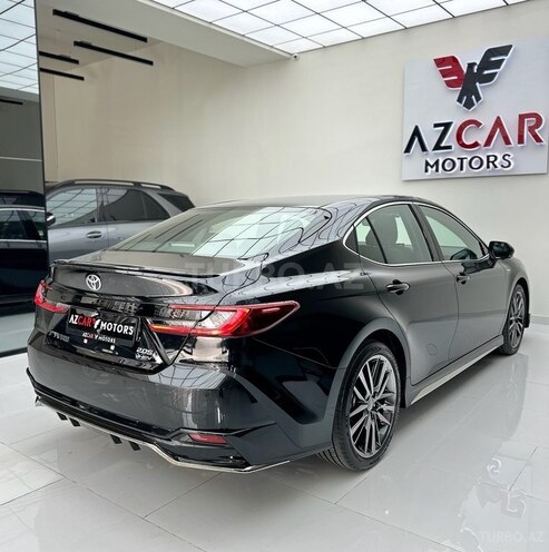 Toyota Camry-5