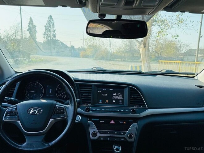 Hyundai Elantra 2017, 124,000 km - 2.0 l - Samux