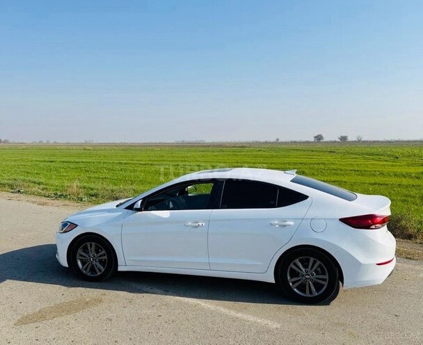 Hyundai Elantra 2017, 124,000 km - 2.0 l - Samux