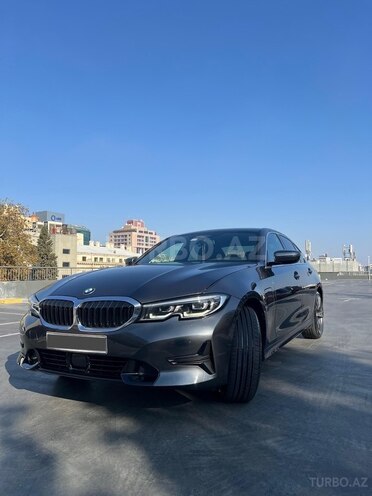 BMW 330e-10