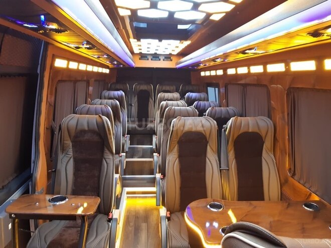 Mercedes Sprinter 318 2017, 335,000 km - 3.0 l - Bakı