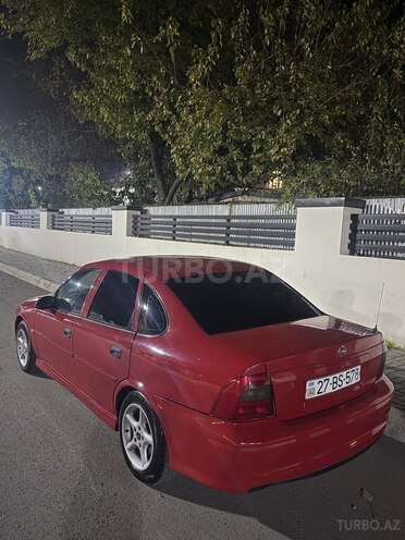 Opel Vectra 2000, 250,000 km - 1.6 л - Qazax