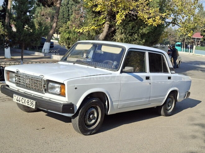 LADA (VAZ) 2107 2005, 250,000 km - 1.6 л - Şirvan