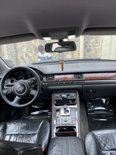 Audi A8 2004, 298,000 km - 3.0 l - Bakı