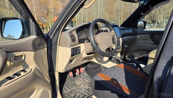 Toyota Land Cruiser-3