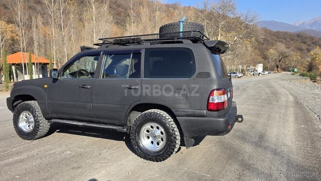 Toyota Land Cruiser-12