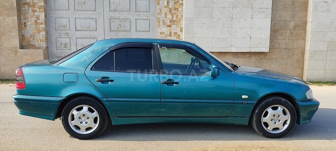 Mercedes C 220 1999, 330,000 km - 2.2 л - Bakı