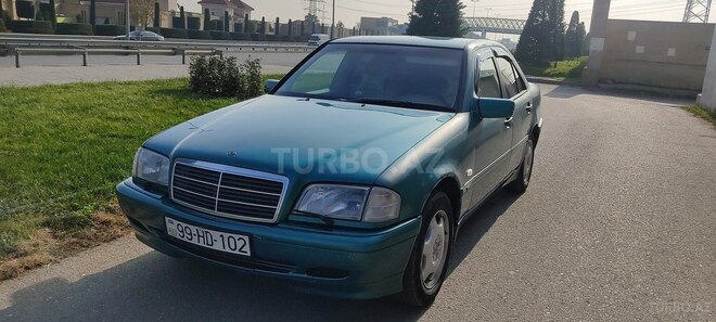 Mercedes C 220 1999, 330,000 km - 2.2 л - Bakı