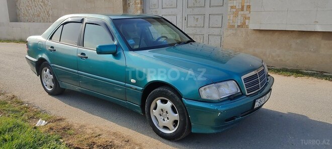 Mercedes C 220 1999, 330,000 km - 2.2 л - Bakı
