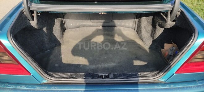 Mercedes C 220 1999, 330,000 km - 2.2 л - Bakı