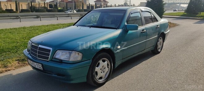 Mercedes C 220 1999, 330,000 km - 2.2 л - Bakı