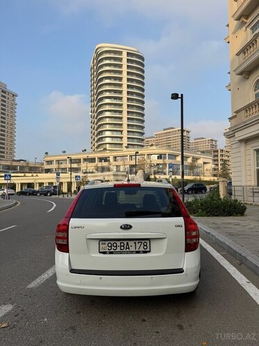 Kia  2008, 390,000 km - 1.6 l - Bakı