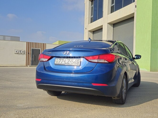 Hyundai Elantra 2015, 273,588 km - 1.8 l - Bakı