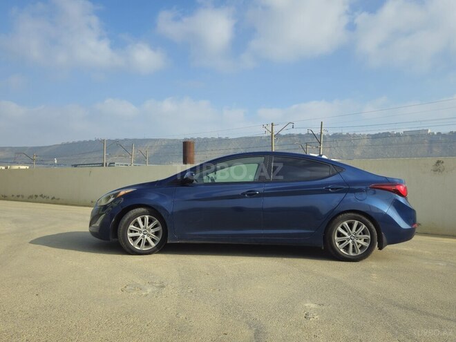 Hyundai Elantra 2015, 273,588 km - 1.8 l - Bakı