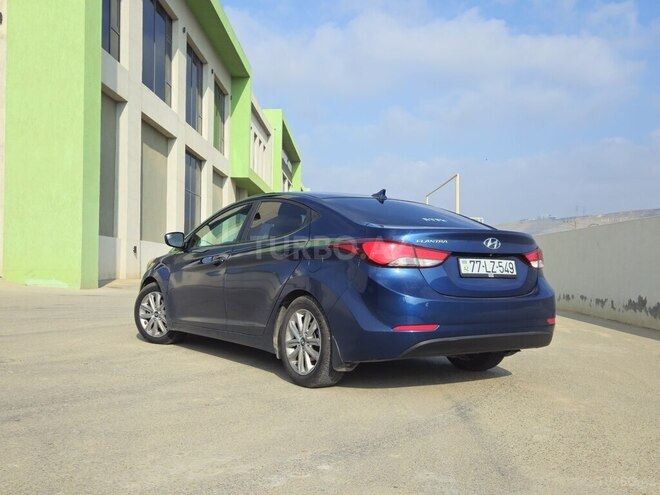 Hyundai Elantra 2015, 273,588 km - 1.8 l - Bakı