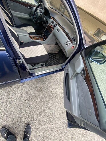 Mercedes E 200 1998, 25,484 km - 2.0 l - Bakı