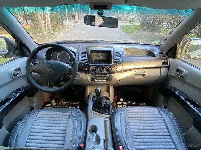 Mitsubishi L200 2010, 294,000 km - 2.5 l - Bakı