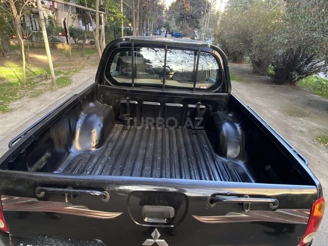 Mitsubishi L200 2010, 294,000 km - 2.5 l - Bakı