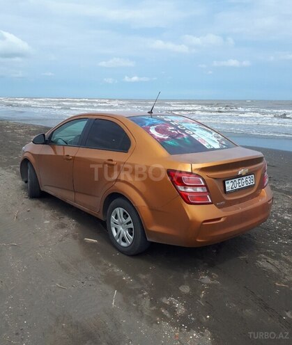 Chevrolet Aveo-10