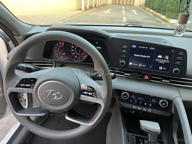 Hyundai Elantra 2020, 32,000 km - 2.0 l - Bakı