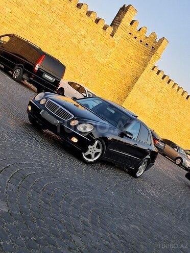 Mercedes E 240 2004, 241,310 km - 2.6 l - Bakı