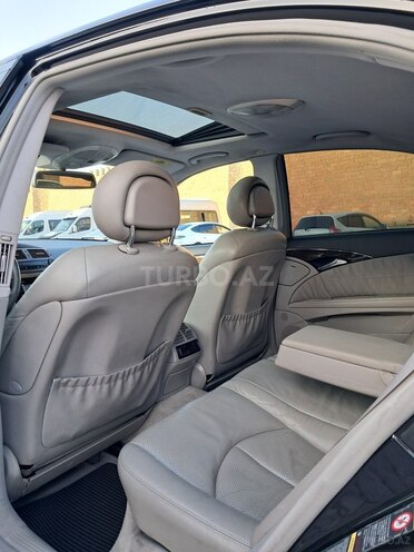 Mercedes E 240 2004, 241,310 km - 2.6 l - Bakı