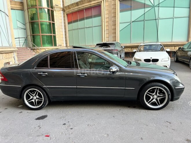 Mercedes C 200 2000, 335,571 km - 2.0 l - Bakı