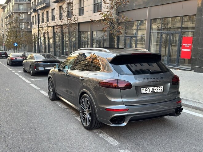 Porsche Cayenne Turbo 2016, 105,000 km - 4.8 л - Bakı