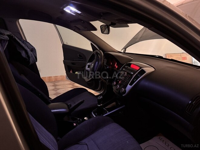 Kia  2010, 298,909 km - 1.6 l - Qəbələ